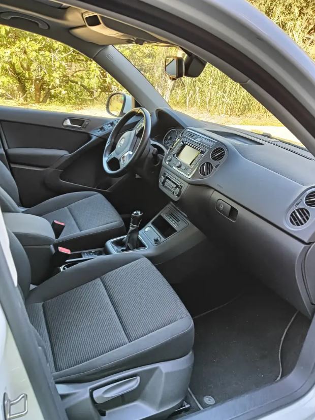 Volkswagen Tiguan interior 2